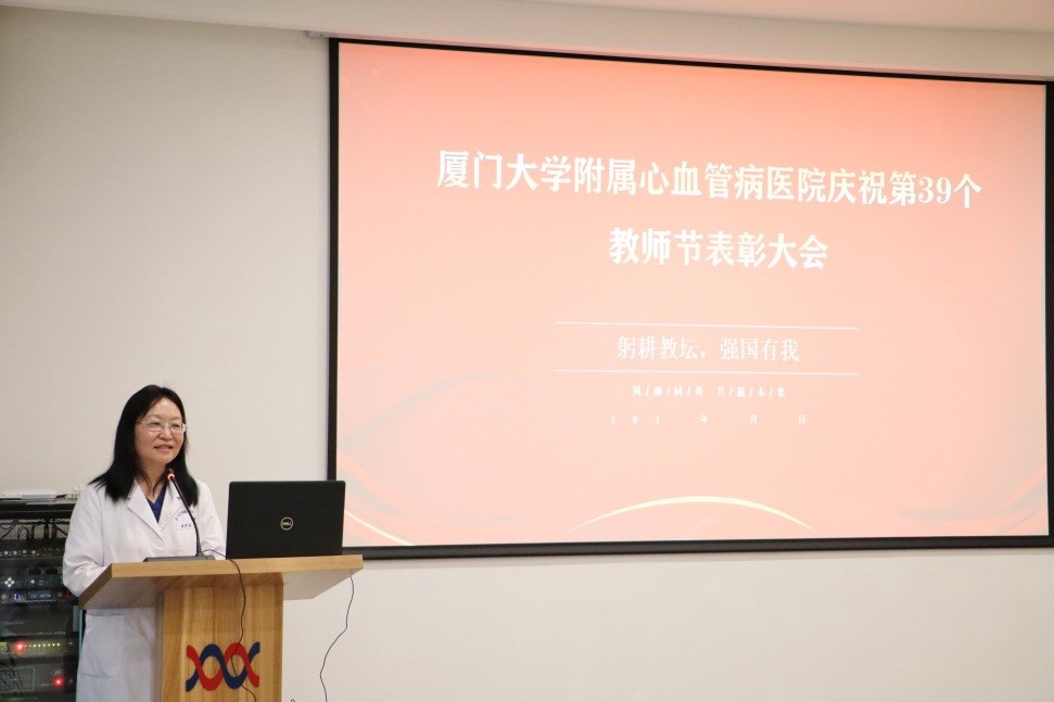 1697179418257922.jpg 72.jpg