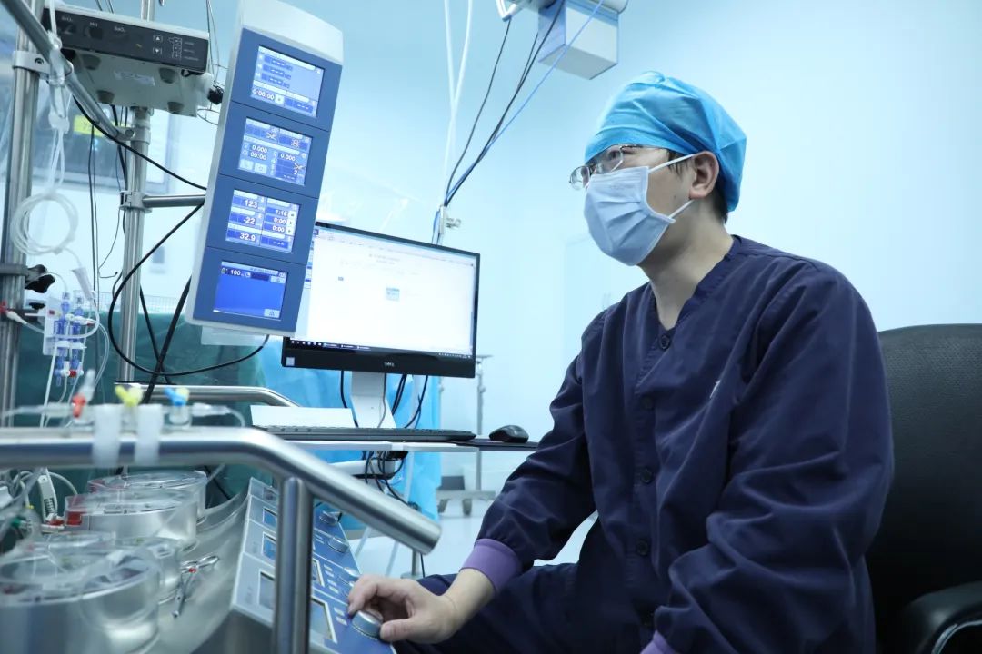 1697418931208837.jpg 青年3.jpg